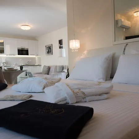Faces Art Hotel de apartamente 4*