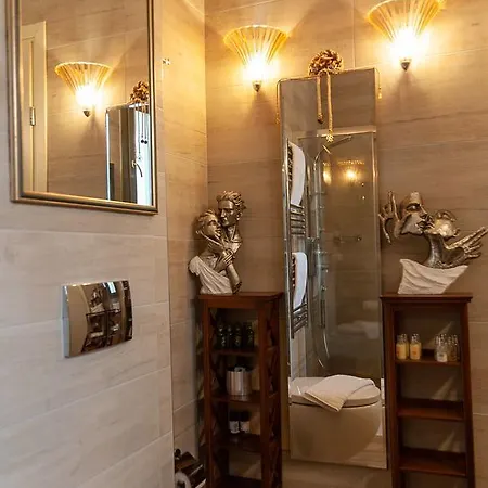 Faces Art Lejlighedshotel 4*